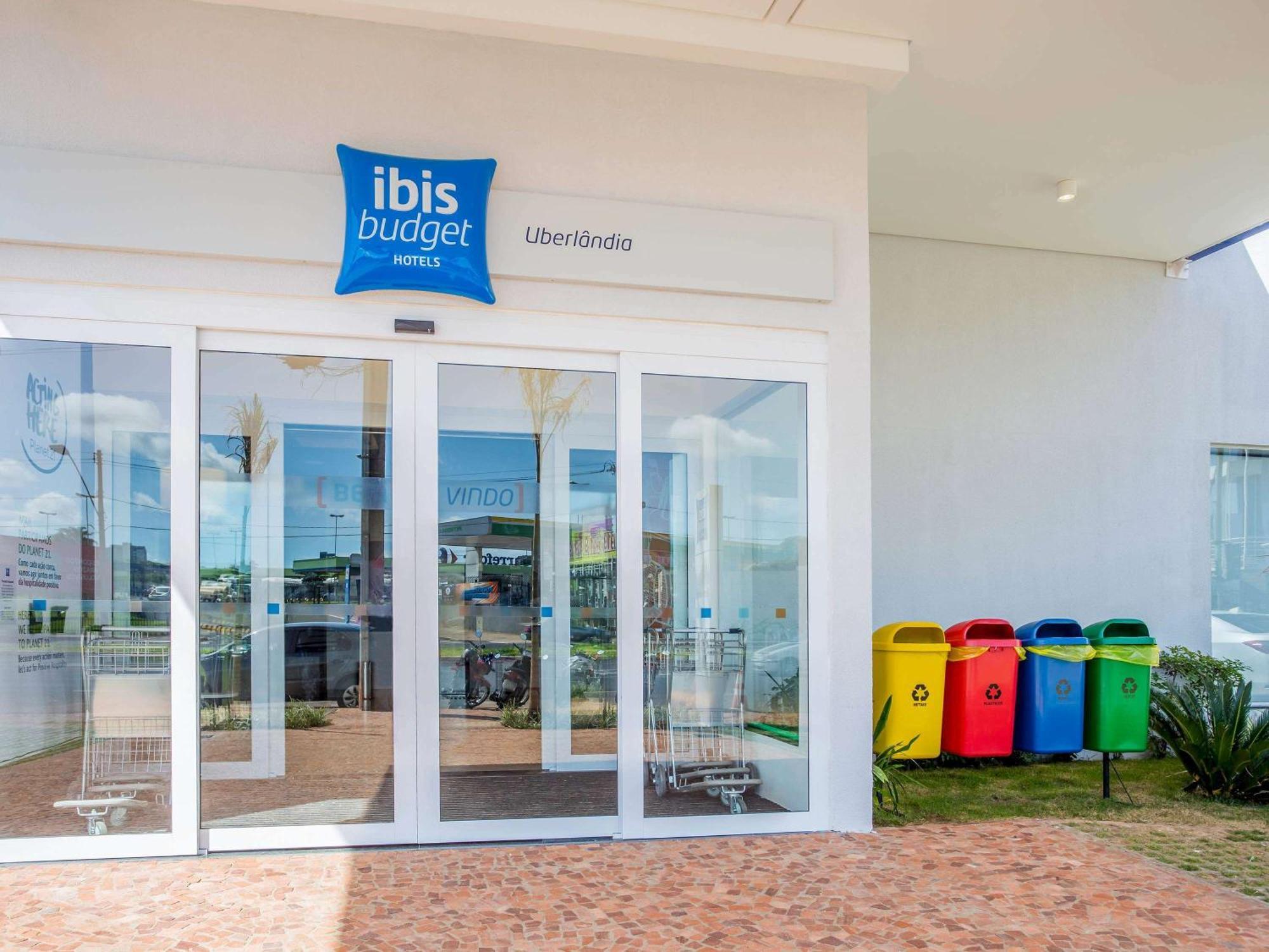 ibis budget Uberlândia Exterior foto